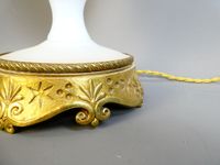 Vase en Opaline monté en lampe, monture en bronze doré à déc… (photo 4)