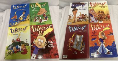 quatre livres pour enfants sont alignés sur une surface blanche