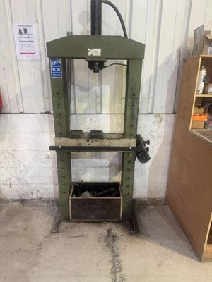 a machine that is sitting in a garage
