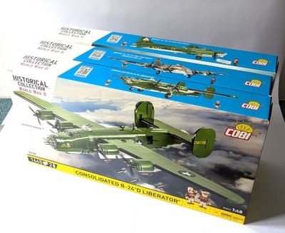 une boîte contenant une maquette d'avion