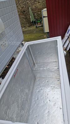 Grand congélateur coffre. Enlèvements : après la vente durant 2 heures - Photo 1