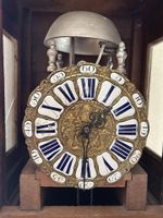 HORLOGE DE PARQUET en chêne mouluré et sculpté à décor en fa… (photo 4)