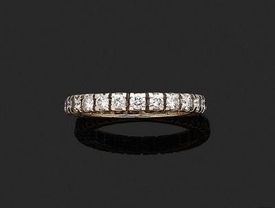 une demi-bague d'éternité en diamant, par van cleef
