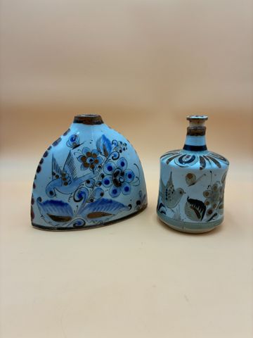 MEXIQUE. Vase et bouteille en céramique. Travail moderne