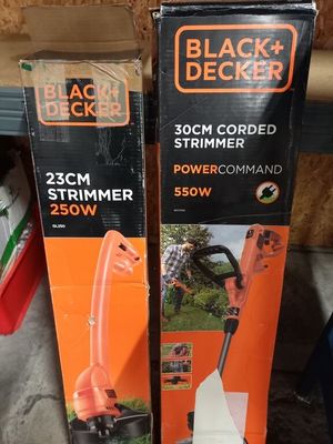 deux tondeuses filaires Black & Decker