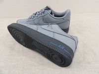 NIKE - Taille 44 - Sneakers Air Force 1 Low '07 LV8 gris fum… (photo 5)