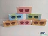 quatre paires de lunettes de soleil de différentes couleurs et tailles