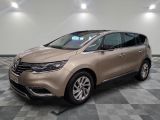 La nouvelle Renault C-Cross est garée dans le garage.