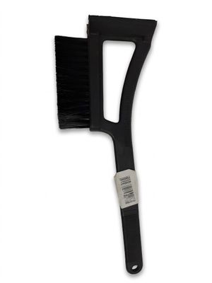 Brosse noire possède un grattoir intégré et dispose d'un man…