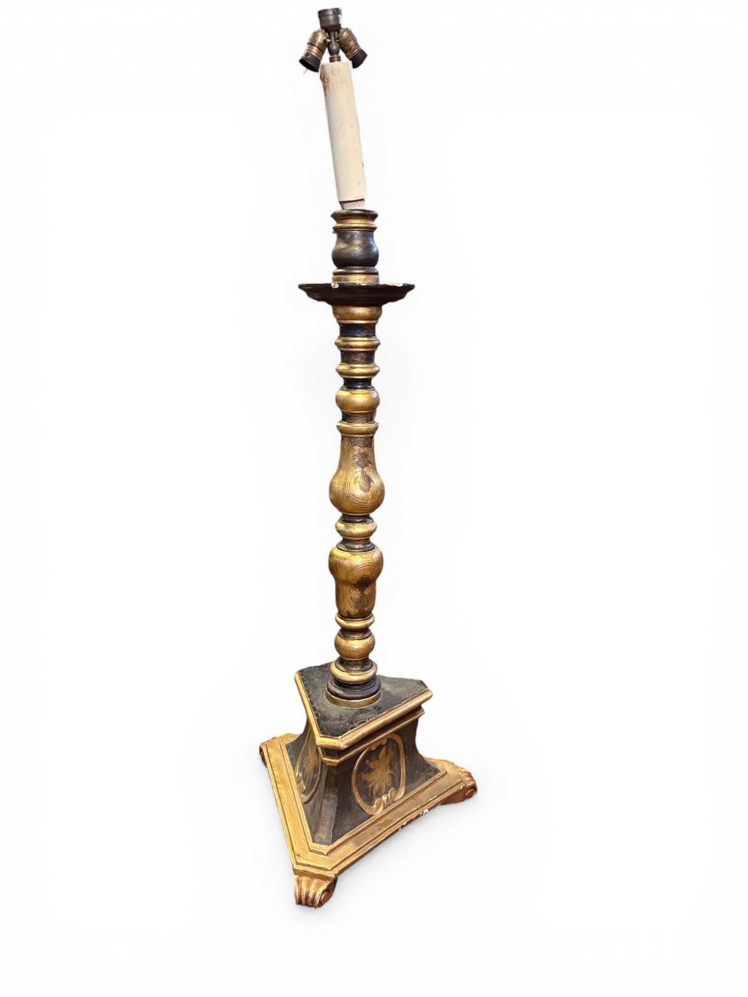 Objets d'art & Curiosités