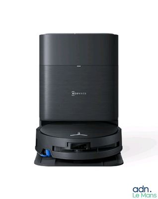 la grande machine noire est posée sur le socle