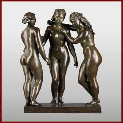 une statue en bronze représentant trois femmes tenant une batte de baseball