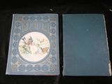 deux livres posés sur une table