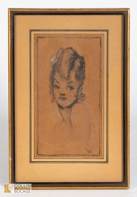 un vieux dessin représentant le visage d'une femme, dans un cadre doré