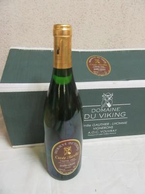 194.44 - 12 Bt Domaine VIKING Cuvée Aurélie 1995 en VOUVRAY …