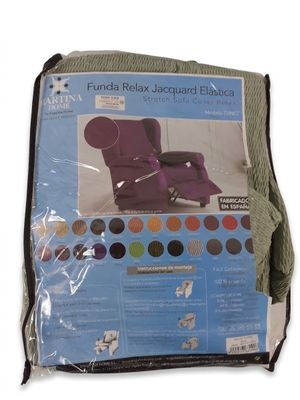 fauteuil inclinable violet dans son emballage, avec le mode d'emploi au dos