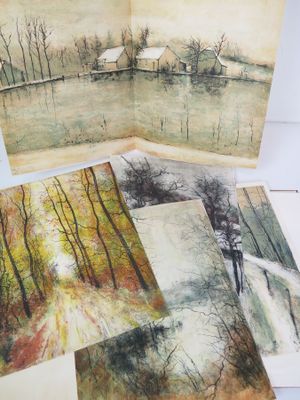 quatre tableaux représentant des arbres et une maison dans un champ
