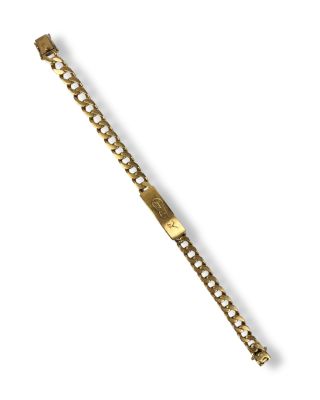 un bracelet en or composé de maillons carrés et muni d'un fermoir carré