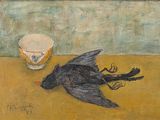 une peinture représentant un oiseau posé sur une table, à côté d'une tasse