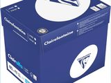 un gros plan sur une boîte de papier coloré sur fond blanc