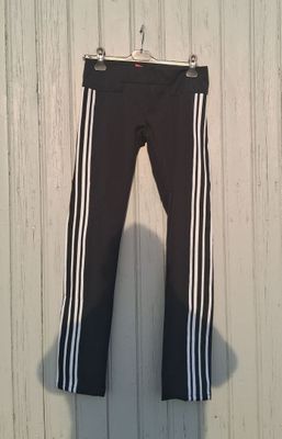 un lot de 21 pantalon neuf