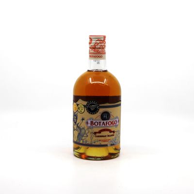 la bouteille contient un peu d'alcool