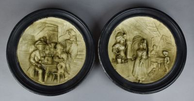 BRAGEU - Réunion de deux BAS-RELIEFS en plâtre (ou terre-cui…