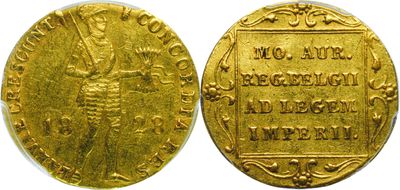 une pièce d'or sur laquelle figure l'image d'un homme tenant une épée