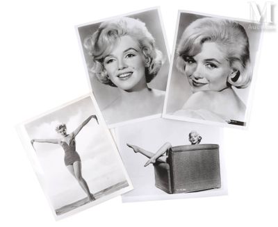 quatre photographies en noir et blanc d'une femme en maillot de bain