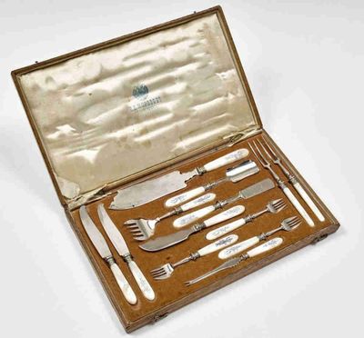 Morozov Ensemble DE Couverts Comprenant Treize PIÈCes