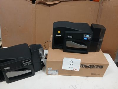 Lot des 2 Imprimantes de cartes professionnelles HID Fargo D…