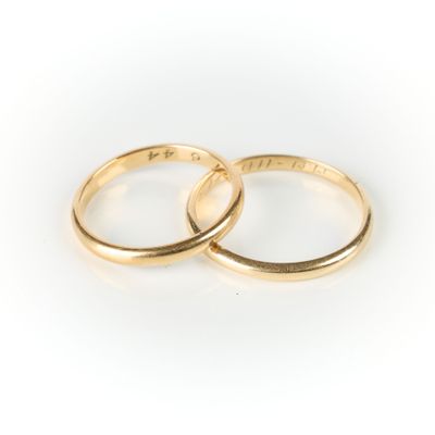 2 alliances en or, gravées. TDD 51 et 55. - Photo 1