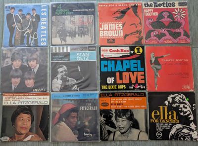 ENVIRON 230 VINYLES EP 45T DONT The Beatles, Turtles, James …