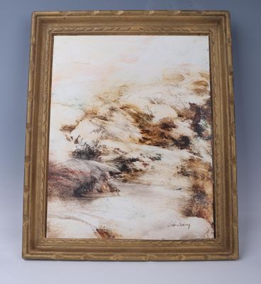 une image représentant un tableau représentant un paysage de montagne, dans un cadre doré