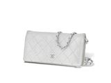 Portefeuille-sac Chanel en cuir d'agneau matelassé blanc, avec chaîne