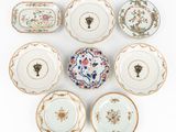 une image représentant un ensemble d'assiettes ornées de motifs variés
