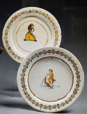 Paire d'assiettes à compendium de Castelli, Italie, 17e sièc…