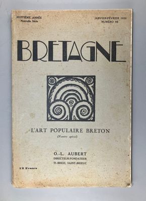 un vieux livre sur lequel figure une illustration représentant un motif en spirale