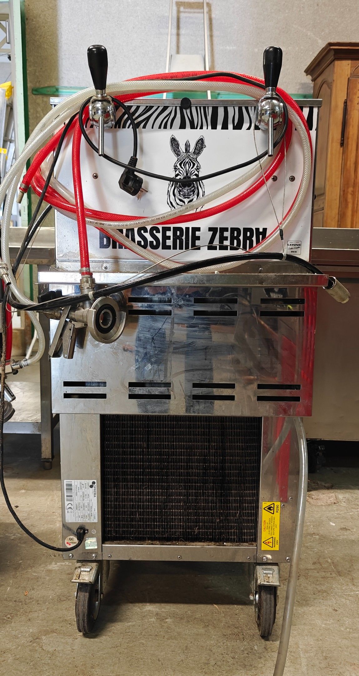 OPREMA. Tireuse à bières, deux becs, modèle Eco XL Mobi, en …