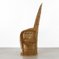 Une grande « chaise Emmanuelle » ou « chaise Peacock » en ro… (photo 6)