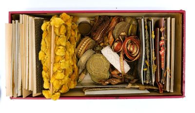 PASSEMENTERIE - Couture - Important lot de galons dans les t…