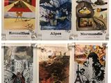 plusieurs types d'œuvres d'art exposées dans une vitrine