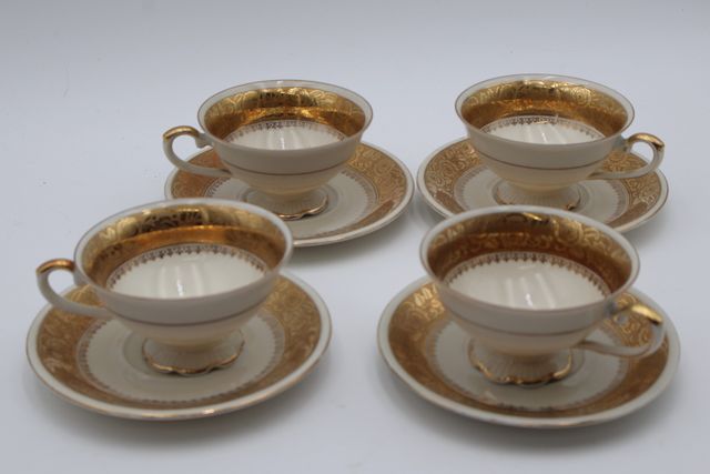 Porcelaine Bavaria : 4 tasses et sous tasses en porcelaine blanc ...