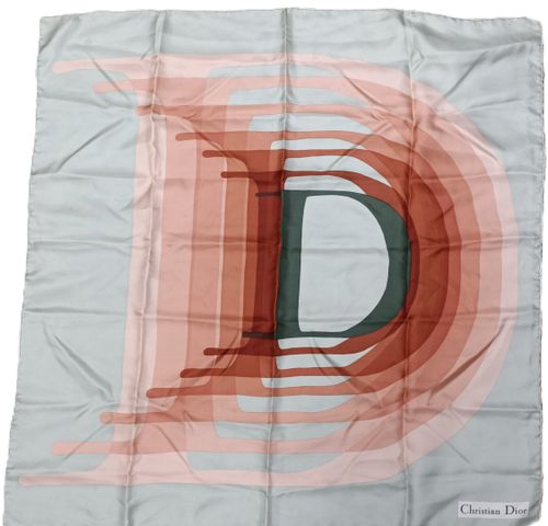 Christian DIOR – Carré de soie dessin. (taches, à nettoyer)