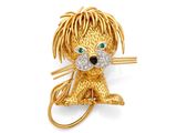 une photo d'une broche en forme de lion, en or et diamants