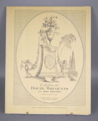 un vieux livre sur lequel figure le dessin d'un vase contenant des fleurs