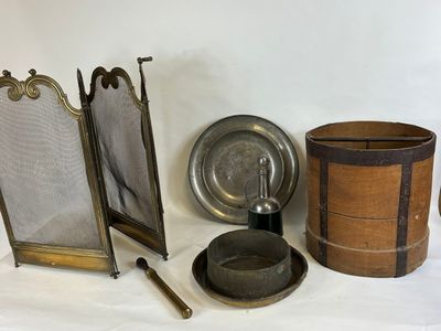 a lot of items that are sitting on a table
