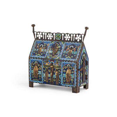 une image représentant un banc en bois orné d'un motif décoratif