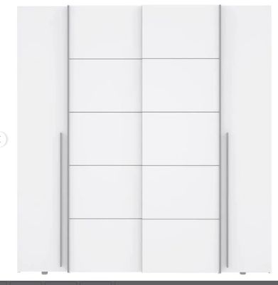une porte de placard coulissante blanche avec un miroir sur le côté