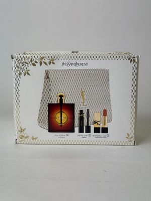 an image of a set of three perfume bottles in a box